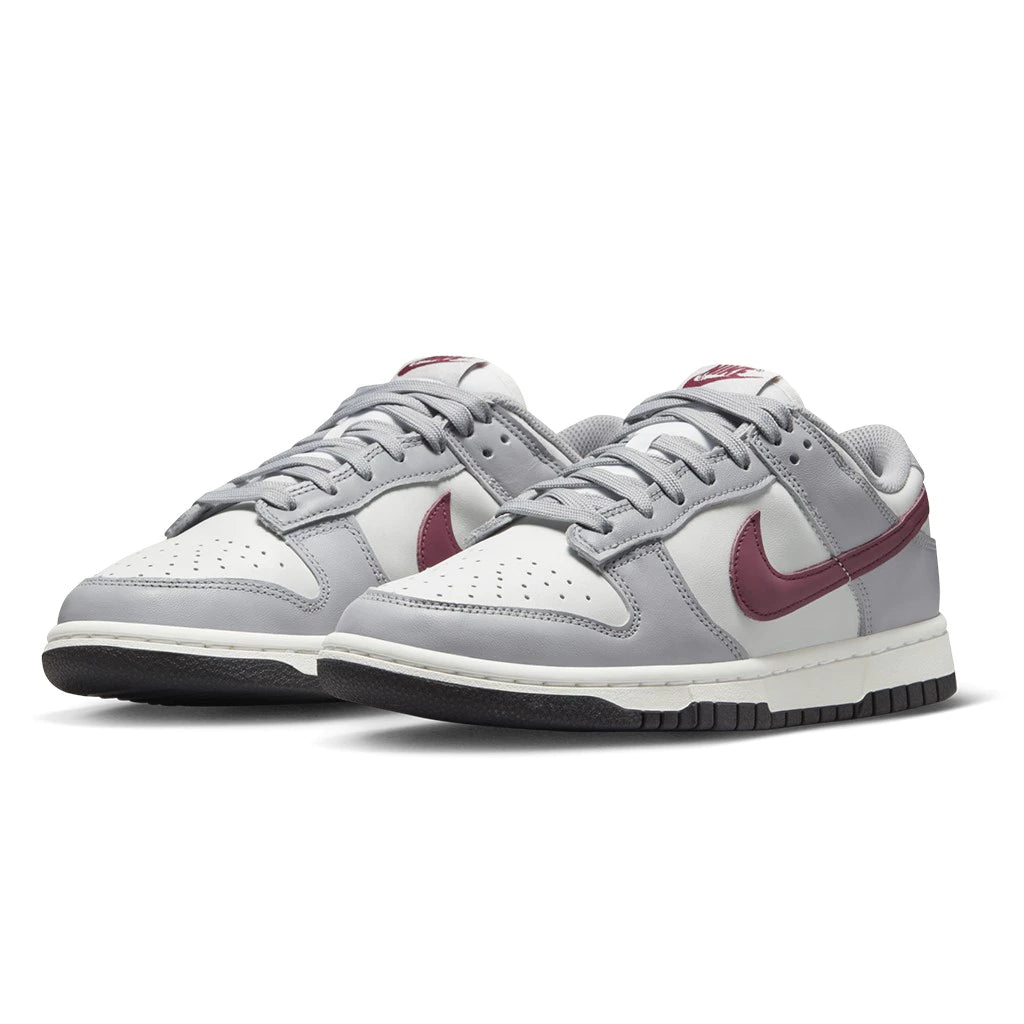 Nike Dunk Low 淡灰酒红勾 Grey White 斷碼特惠!!