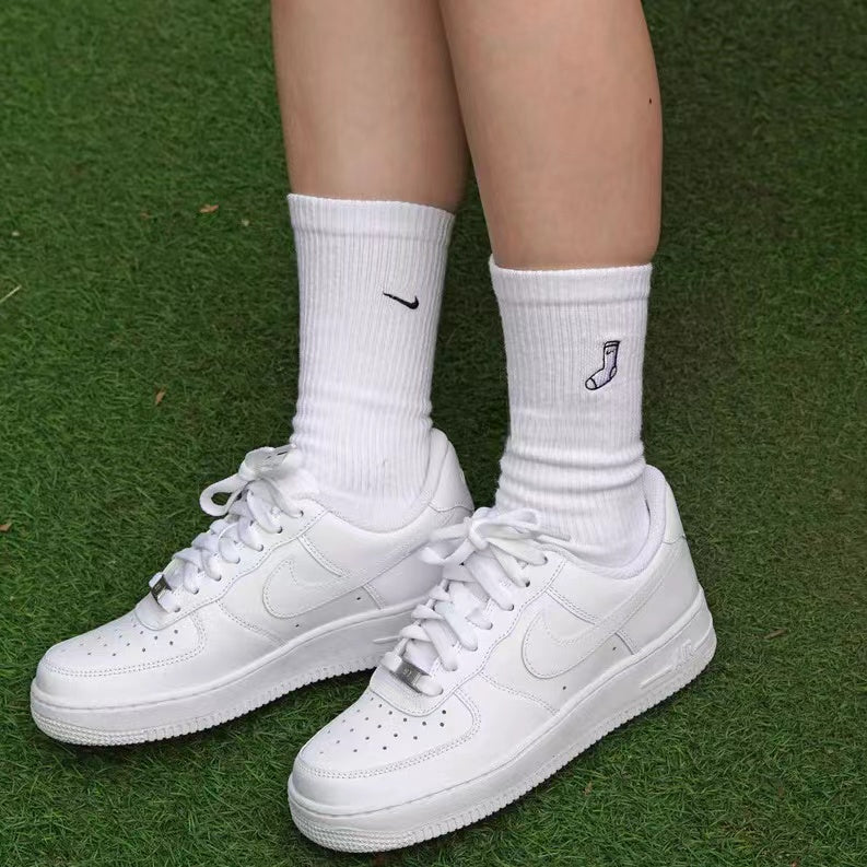 Nike Everyday Plus 小襪子刺繡圖標中筒襪