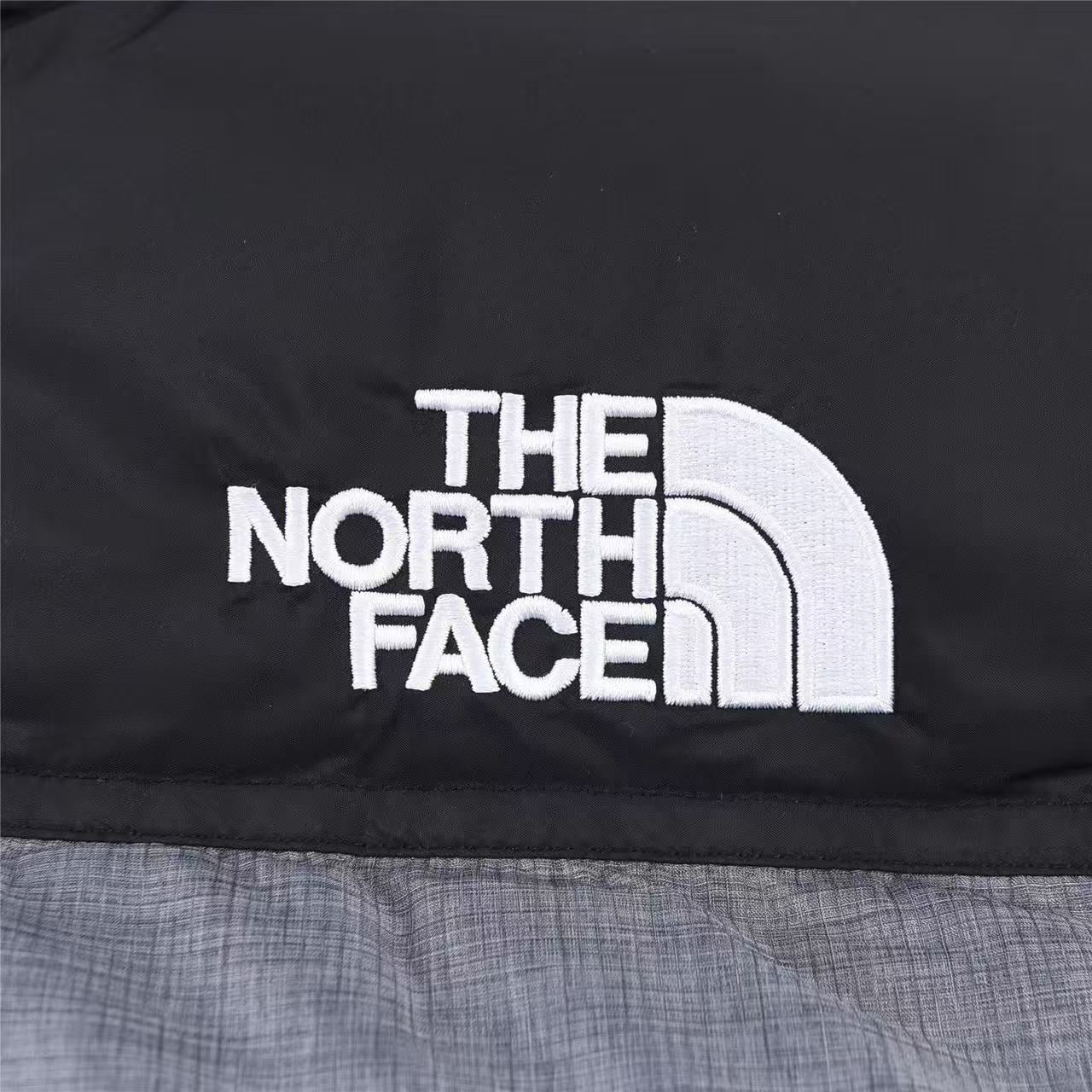 【代購5-7天發貨】THE NORTH FACE 1996 羽絨背心 銀色