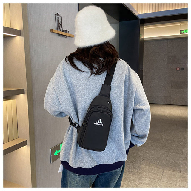 Adidas logo 胸包